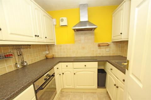 1 bedroom flat for sale, St. Anthonys Road, Bournemouth