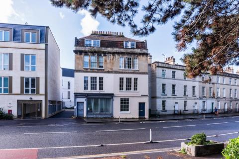 1 bedroom flat to rent, Albion Place, Bath BA1