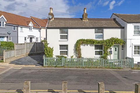 3 bedroom semi-detached house for sale, Brook End Road South, Chelmsford