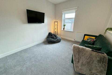 2 bedroom flat to rent, Church Road, Newport NP19