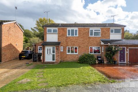 4 bedroom semi-detached house for sale, Redwood Avenue, Reading RG5