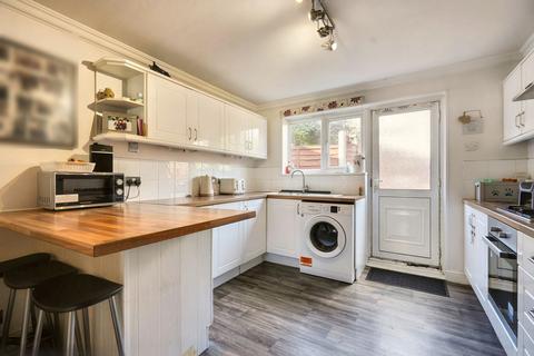 2 bedroom terraced house for sale, Tonbridge Road, Maidstone, ME16