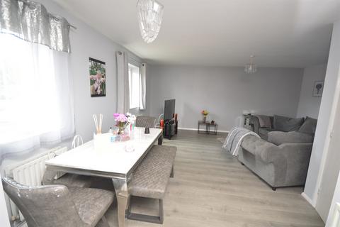 2 bedroom apartment for sale, Porters Field, Braintree, CM7