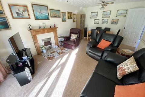 2 bedroom detached bungalow for sale, Ruskington NG34