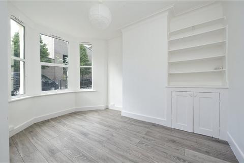 4 bedroom end of terrace house to rent, Middle Row, London W10