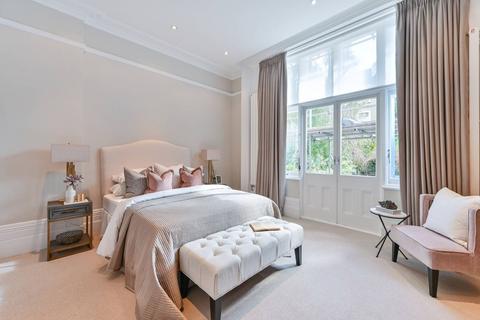 2 bedroom flat for sale, Bolton Gardens, South Kensington, London, SW5