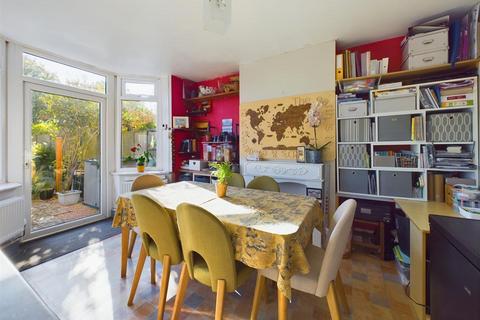 121 Calton Road, Gloucester, GL1 5ES