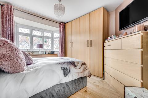 4 bedroom semi-detached house for sale, Whitton Manor Road, Isleworth, TW7