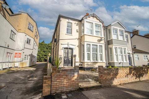 2 bedroom maisonette for sale, Lancaster Gardens, Southend-on-Sea SS1