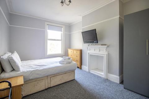 2 bedroom maisonette for sale, Lancaster Gardens, Southend-on-Sea SS1