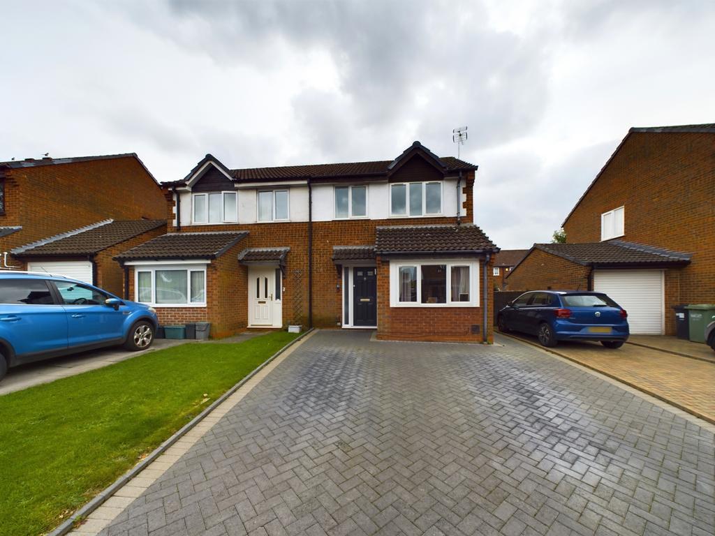 Slimbridge Close, Yate, Bristol, BS37 2 bed semi-detached house for ...