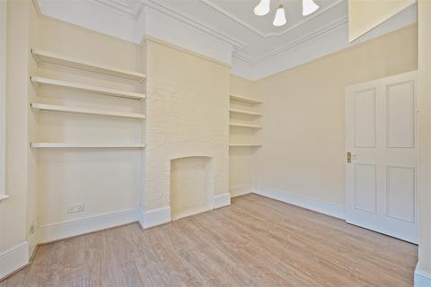 2 bedroom flat for sale, Beresford Road, London N8