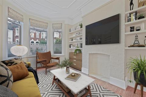 2 bedroom flat for sale, Beresford Road, London N8