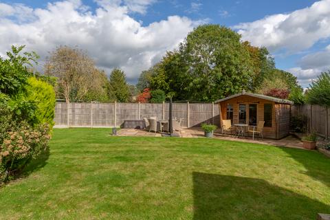 4 bedroom detached house for sale, Lone Oak, Smallfield, Horley, Surrey, RH6