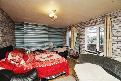 3 bedroom terraced house for sale, Brendon Avenue, Luton LU2