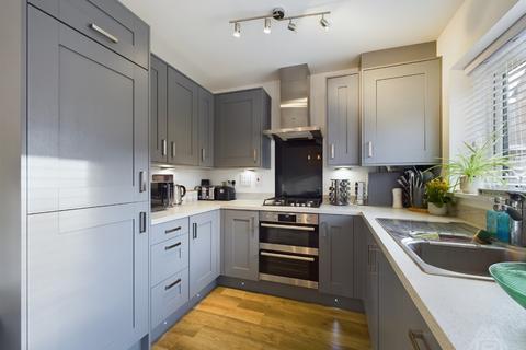 3 Vanette Way, South Ockendon, RM15 5GQ