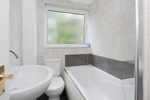 2 bedroom flat for sale, Western Court, Andover, Andover, SP10