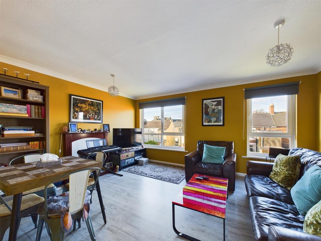John Street, Cullercoats 2 bed apartment for sale £129,950