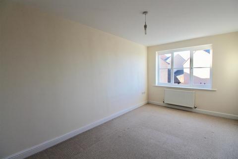 2 bedroom apartment to rent, Redhill Park, Hull