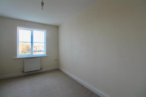 2 bedroom apartment to rent, Redhill Park, Hull