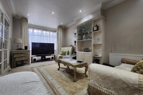 6 bedroom end of terrace house for sale, Eastern Avenue, Ilford