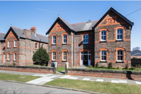 3 bedroom flat to rent, 10 New Hall, Liverpool, Lancashire, L10