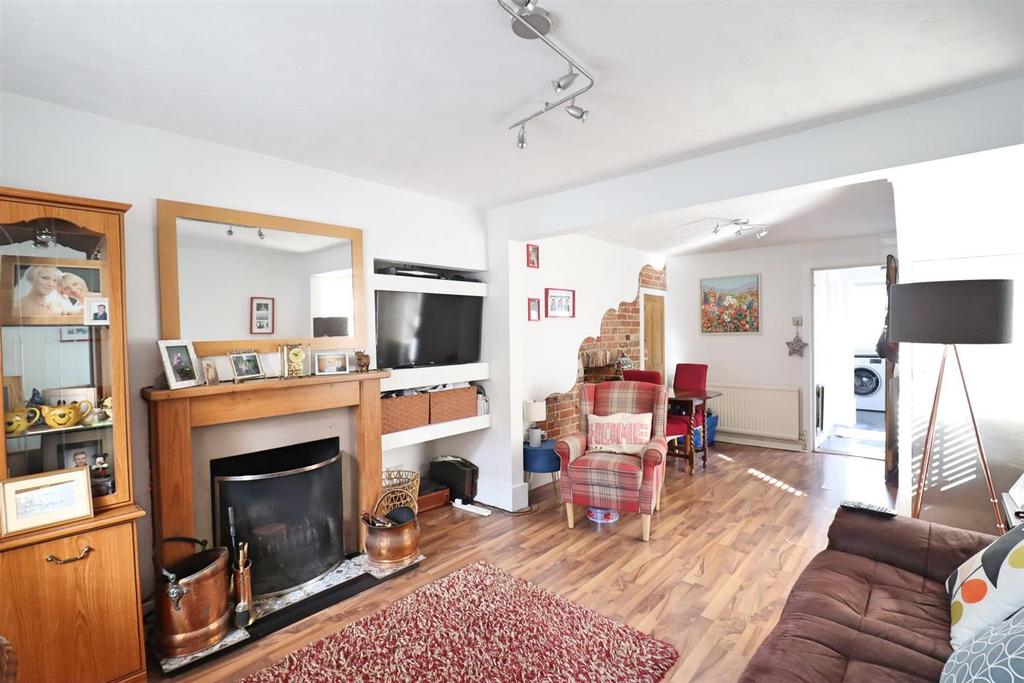 Rifle Hill, Braintree 2 bed end of terrace house for sale £250,000