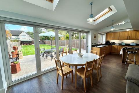 32 Cambridge Avenue, Solihull, B91 1QE