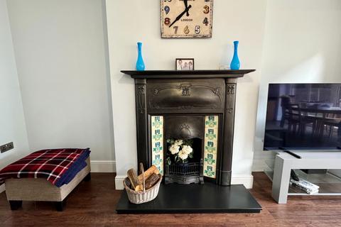 32 Cambridge Avenue, Solihull, B91 1QE
