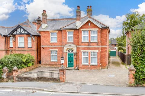 4 bedroom detached house for sale, High Street, Wootton, Isle of Wight