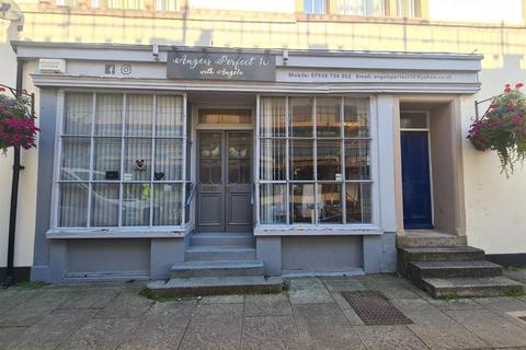 Shop to rent, Roper Street, Whitehaven CA28