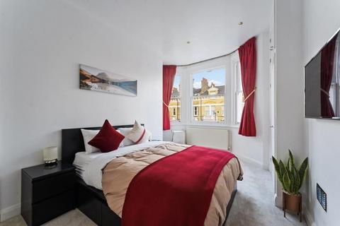undefined, Geraldine Road, London, SW18