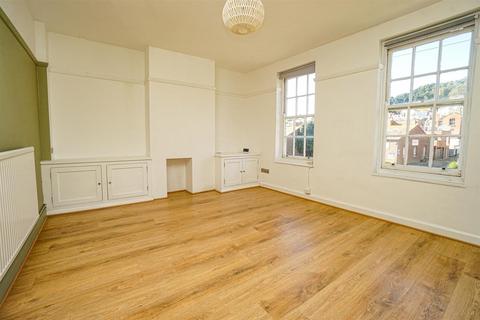 3 bedroom flat for sale, The Bourne, Old Town, Hastings