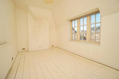 3 bedroom flat for sale, The Bourne, Old Town, Hastings