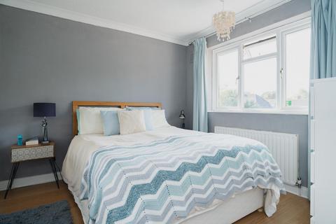 8 Darcy Road, Ashtead, KT21 1SL