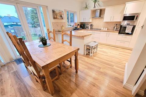 56 Benedon Road, Sheldon, Birmingham, B26 2NJ
