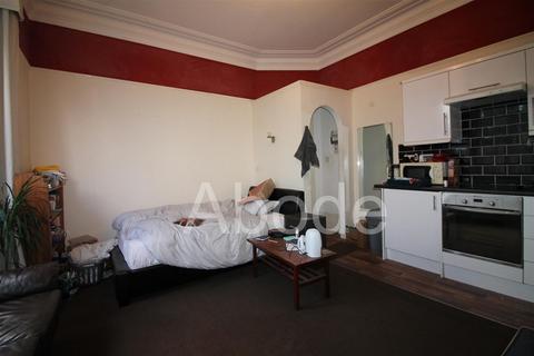 1 bedroom flat to rent, Flat 1 - 163 Hyde Park Road, Hyde Park, Leeds