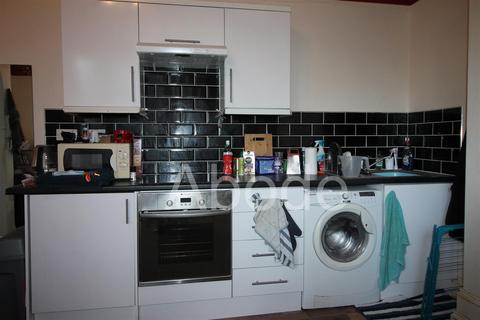 1 bedroom flat to rent, Flat 1 - 163 Hyde Park Road, Hyde Park, Leeds