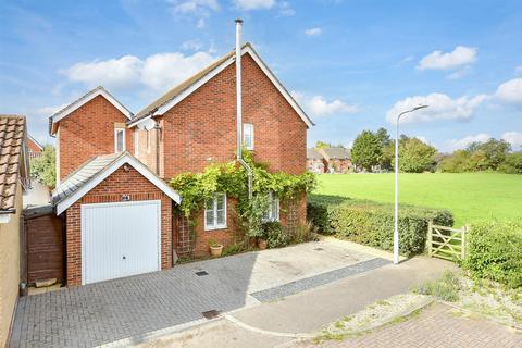 4 bedroom detached house for sale, Wheler Court, Faversham, Kent