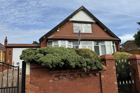 3 bedroom detached bungalow for sale, Park Road, Blackpool FY1