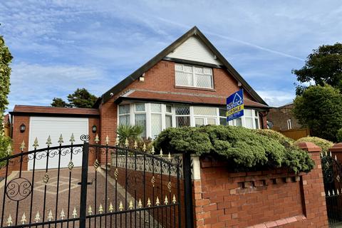 3 bedroom detached bungalow for sale, Park Road, Blackpool FY1