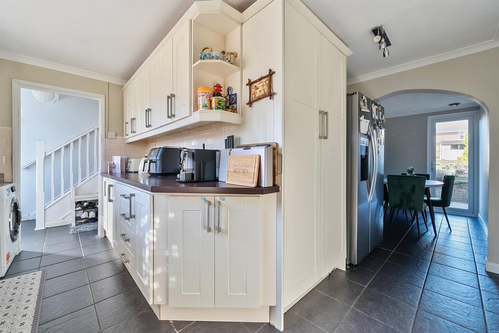 Kitchen/Dining area