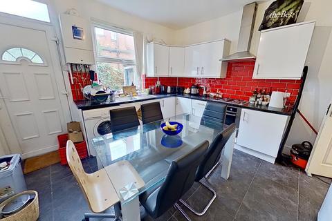 5 bedroom house to rent, Royal Park Road, Hyde Park, Leeds