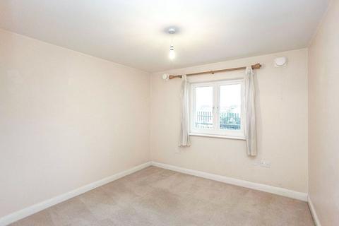 2 bedroom flat to rent, The Gateway, Hertfordshire WD18