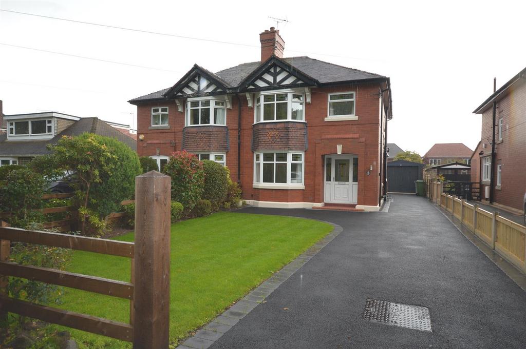 Abbey Road, Sandbach 3 bed semidetached house to rent £1,100 pcm (£