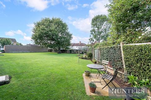 19 Bisley Close, Worcester Park, KT4 8PN