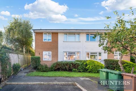 2 bedroom maisonette for sale, Bisley Close, Worcester Park