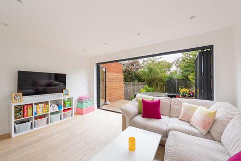 3 bedroom terraced house for sale, Walton Road, East Molesey, KT8