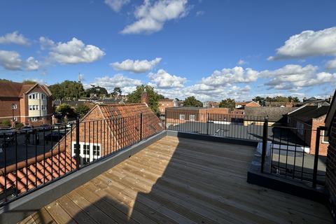 undefined, Thoroughfare, Woodbridge, IP12