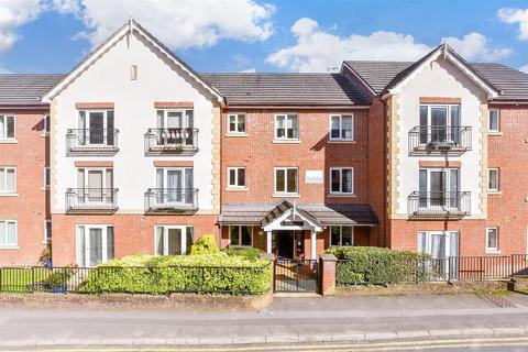 1 bedroom flat for sale, Stafford Road, Caterham, Surrey